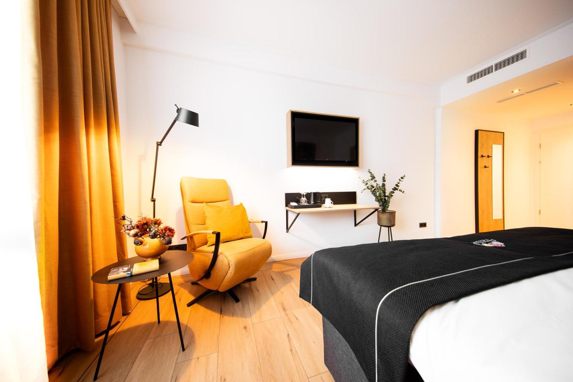 Frida Hotel & Cafe Bassum Экстерьер фото
