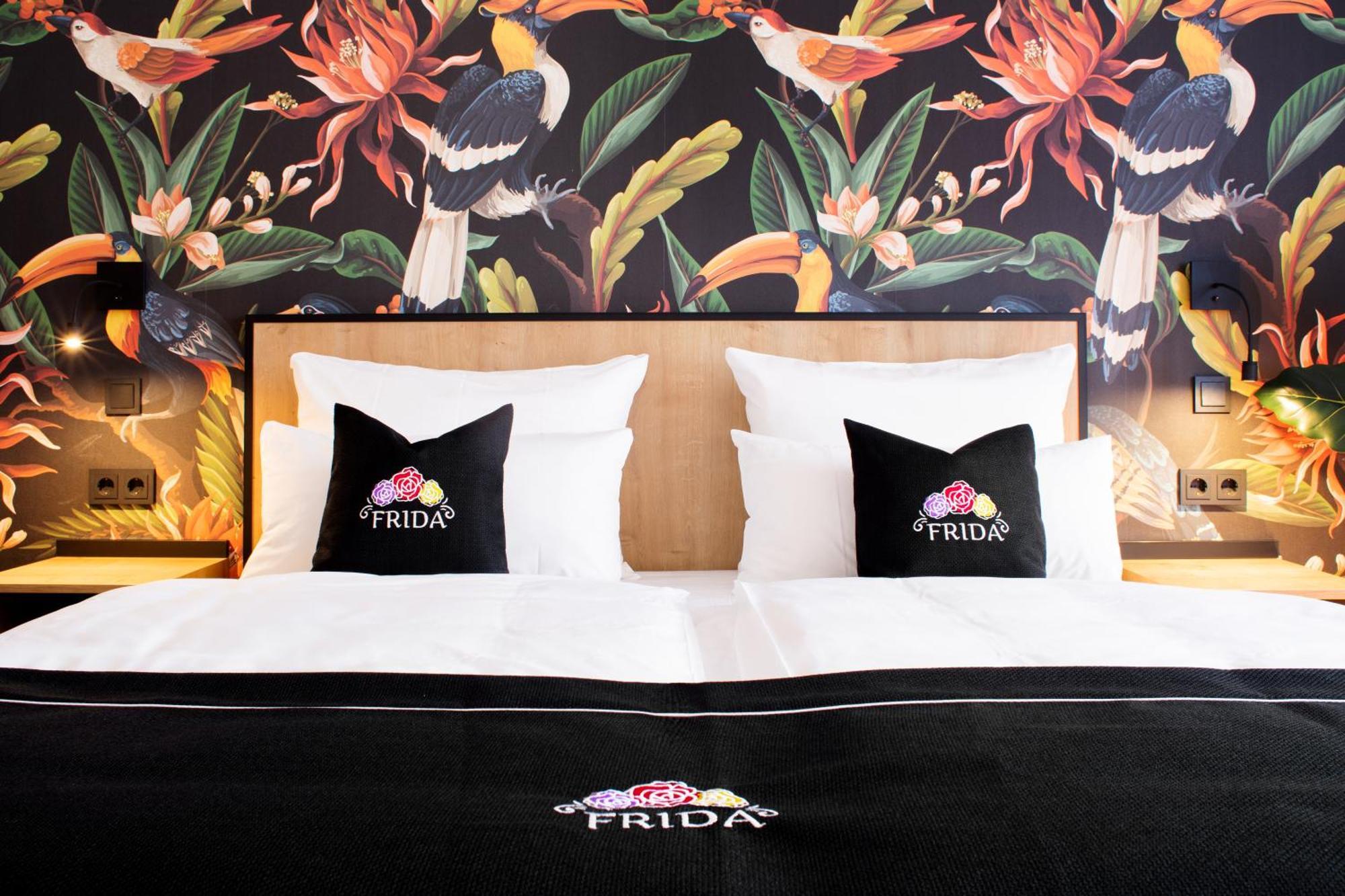 Frida Hotel & Cafe Bassum Экстерьер фото